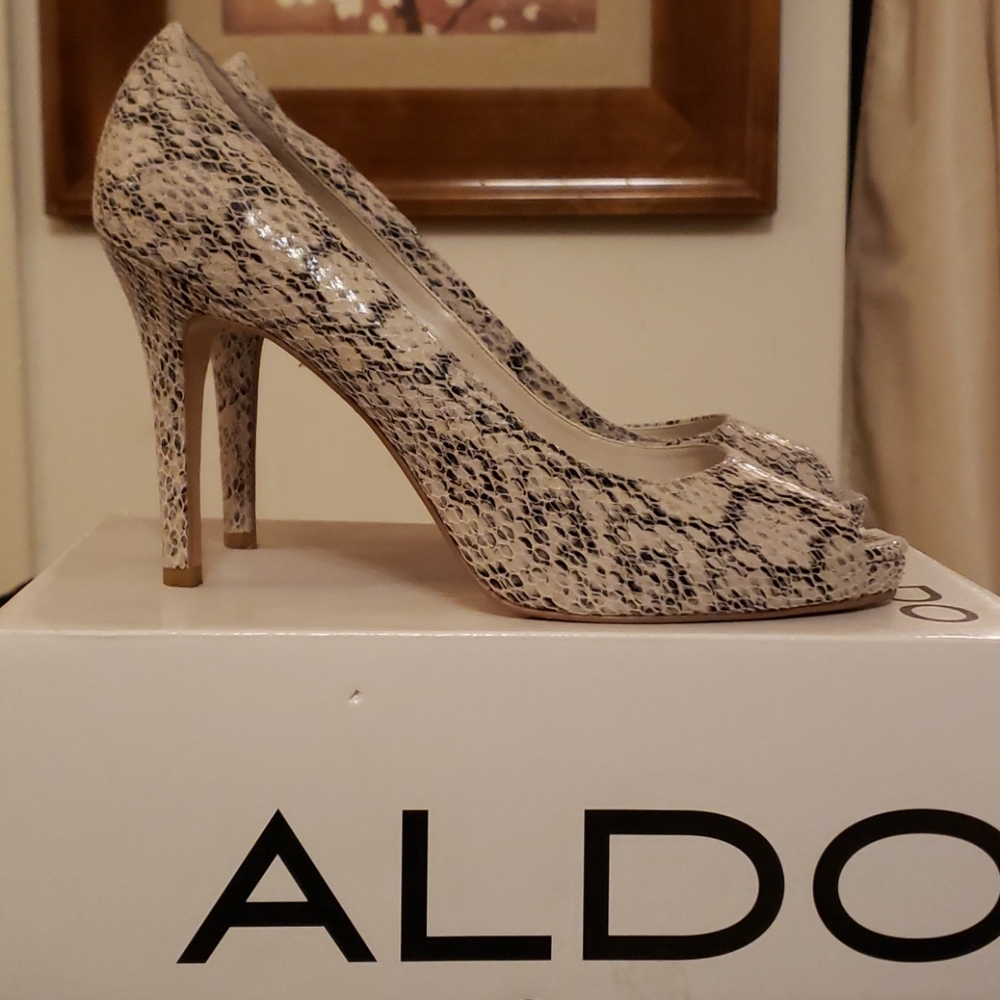 Aldo Coatney Peep Toe Pump